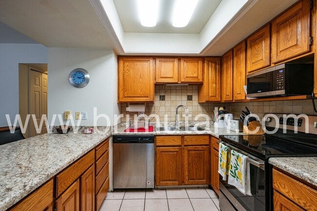 3565 Summer Estates Cir in Cottonwood Heights, UT - Foto de edificio - Building Photo