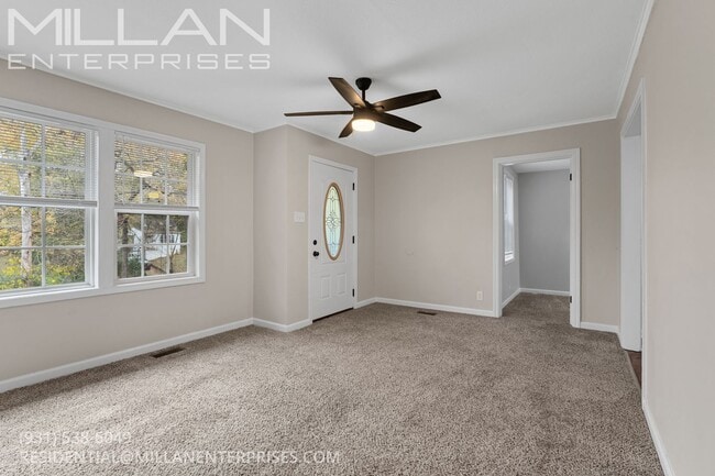 702 Woodlawn Dr in Clarksville, TN - Building Photo - Building Photo