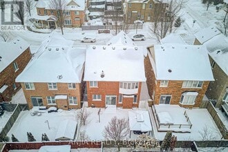 203 James Ratcliff Ave in Whitchurch-Stouffville, ON - Building Photo - Building Photo