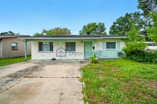 760 86th Ave N in St. Petersburg, FL - Building Photo