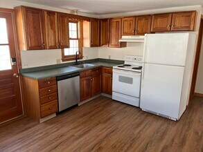 95 Shawn Dr in Bristol, CT - Building Photo - Building Photo