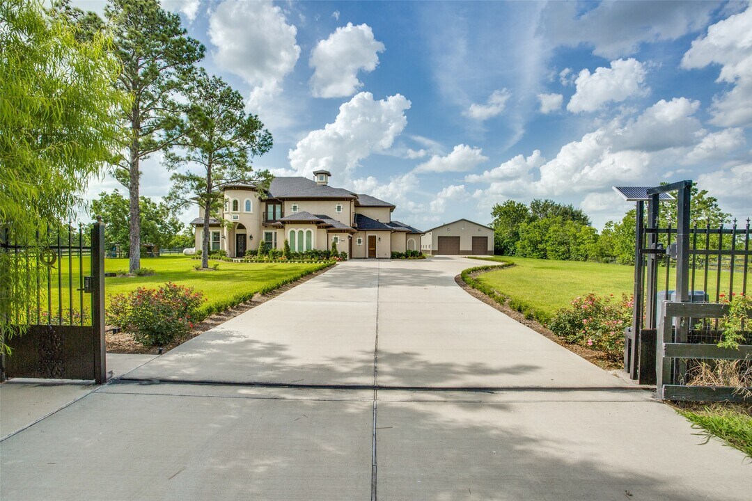 28344 Rose Ln in Katy, TX - Building Photo