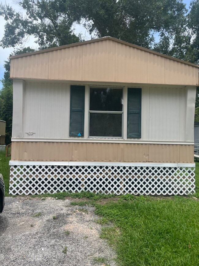 property at 22811 Ford Rd