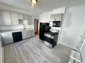 63 Webster Ave, Unit 3T in Somerville, MA - Building Photo - Building Photo