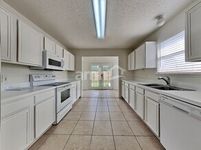 1104 Brook Canyon Dr in Arlington, TX - Building Photo - Building Photo