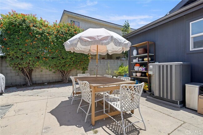 1583 W 48th St in Los Angeles, CA - Building Photo - Building Photo