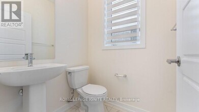64 Monteith Dr in Brantford, ON - Building Photo - Building Photo