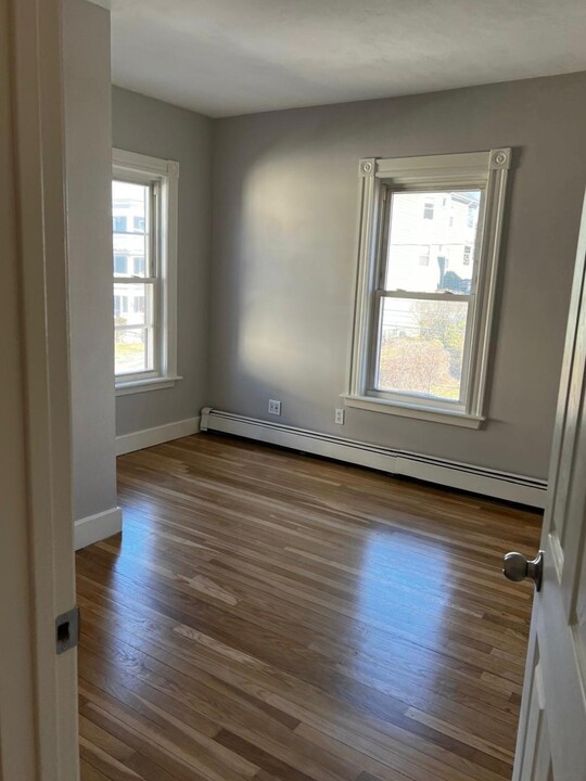 713 Metropolitan Ave, Unit 2 in Boston, MA - Building Photo