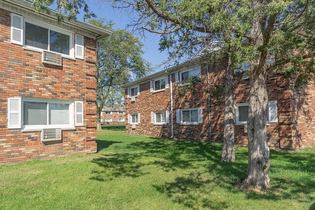 Town & Country Apartments