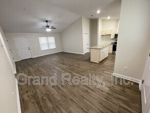 4019 Brittany Ln in Pace, FL - Foto de edificio - Building Photo