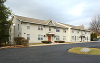 St. Simeon II Apartments in Poughkeepsie, NY - Foto de edificio - Building Photo