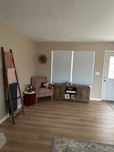 102 Chancellor Ct in Genoa City, WI - Foto de edificio - Building Photo