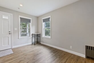 79 Hamilton Ave in Greenwich, CT - Building Photo - Building Photo