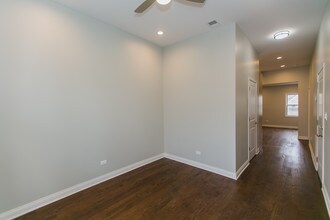 3531 W Le Moyne St in Chicago, IL - Building Photo - Building Photo