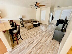 172 W Barry Links Way in South Salt Lake, UT - Foto de edificio - Building Photo