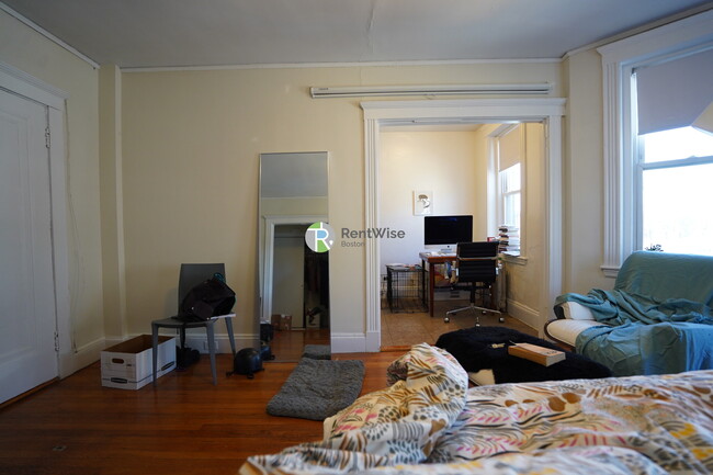 231-235 Park Dr in Boston, MA - Building Photo - Building Photo