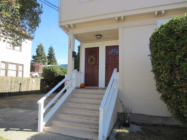 1544 Sherman St in Alameda, CA - Building Photo - Building Photo