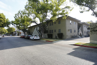 Kenwood Arms in Glendale, CA - Foto de edificio - Building Photo