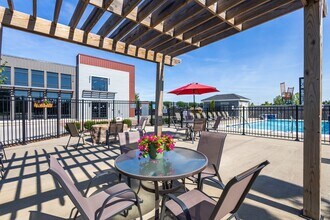 Clarksville Lofts in Clarksville, IN - Foto de edificio - Building Photo