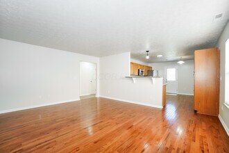 3853 Sugarbark Dr in Canal Winchester, OH - Building Photo - Building Photo