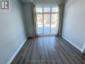 913 Moses Tennisco St in Ottawa, ON - Building Photo - Building Photo