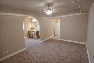1024 Shadow Point Dr, Unit Studio in Saint George, UT - Building Photo - Building Photo