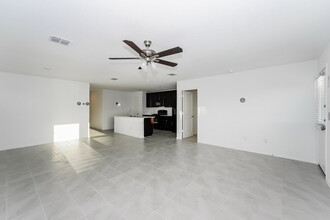 8413 High Robin Ave in Fort Worth, TX - Building Photo - Building Photo