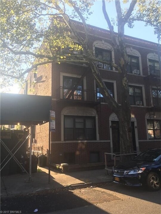 1709 E 3rd St in Brooklyn, NY - Building Photo