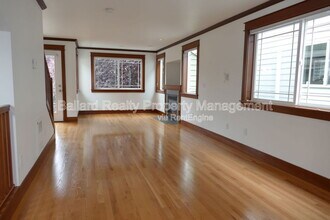 913 NW 51st St in Seattle, WA - Building Photo - Building Photo