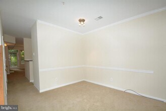2665 Manhattan Pl in Vienna, VA - Building Photo - Building Photo