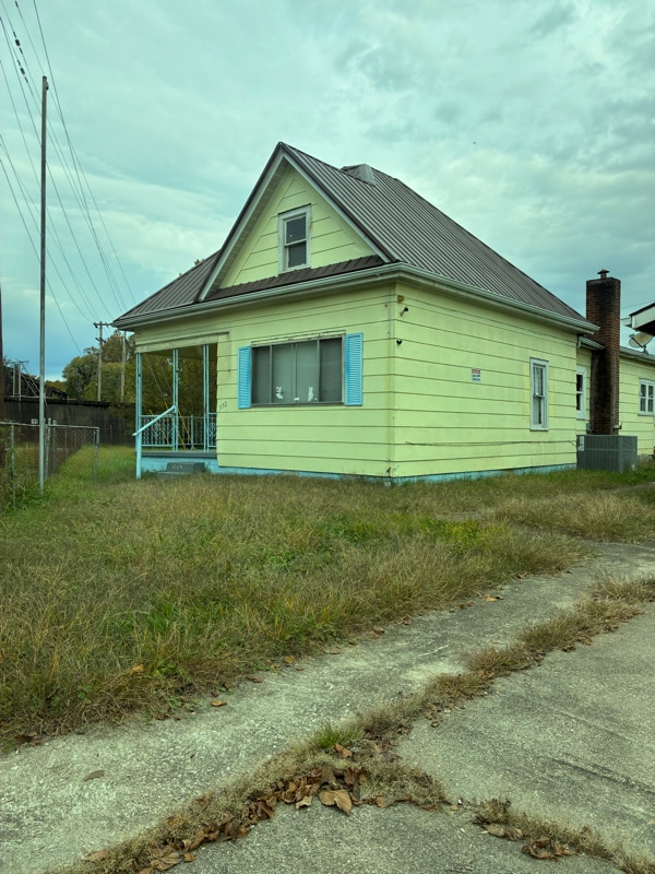 property at 552 Main St