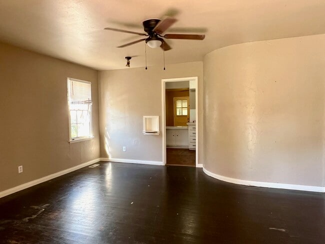 533 E Fairchild Dr in Midwest City, OK - Building Photo - Building Photo