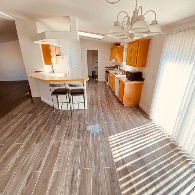 5445 Tamarack Ave in Silver Springs, NV - Building Photo - Building Photo