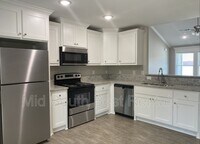 409 Sparrow Rd photo'