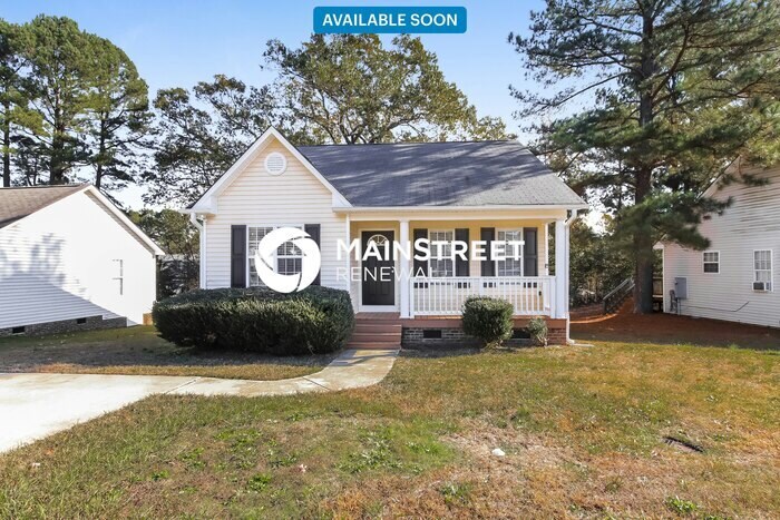 1108 Woodbriar St in Clayton, NC - Building Photo