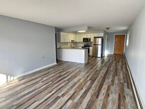 7288 Shawnee Rd, Unit unit 2 in North Tonawanda, NY - Building Photo - Building Photo