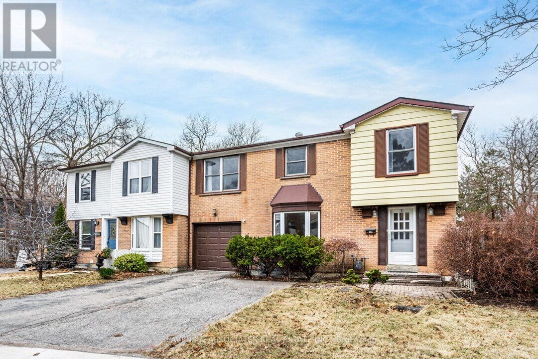 188 Springhead Gardens in Richmond Hill, ON - Building Photo