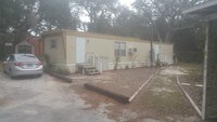 Mobile Home Park in Palatka, FL - Building Photo - Building Photo