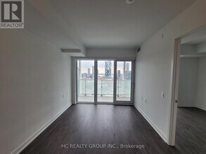 88 Queen St E in Toronto, ON - Building Photo - Building Photo