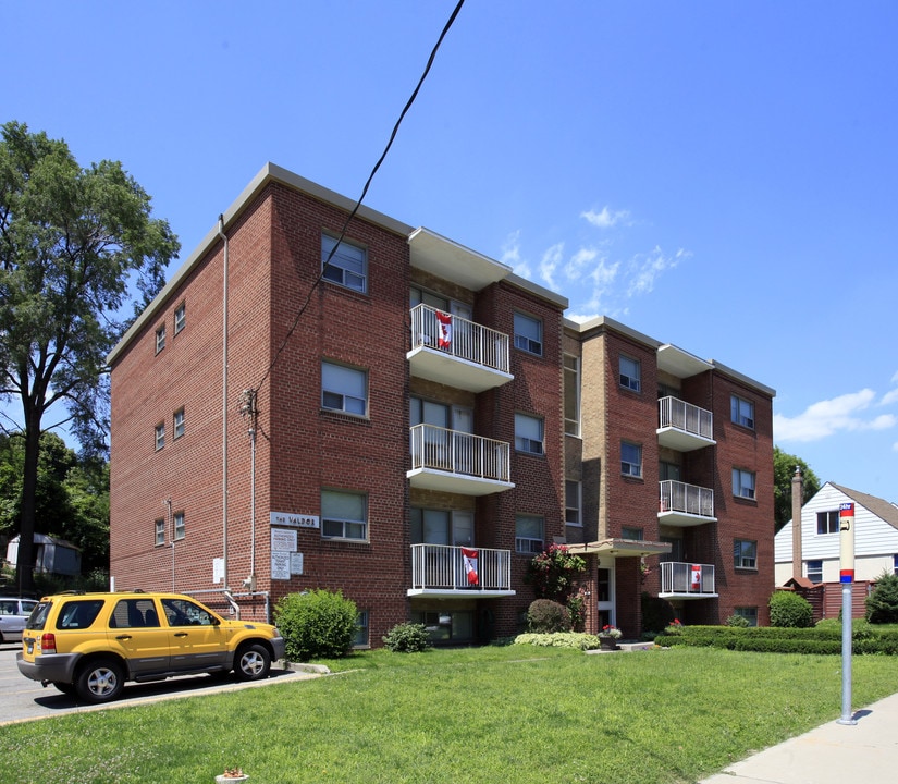 186 Danforth Rd in Toronto, ON - Building Photo