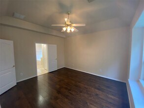 9210 Hidden Lake E Dr in Magnolia, TX - Building Photo - Building Photo