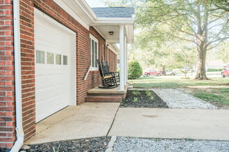 101 Woodside Dr in Dresden, TN - Foto de edificio - Building Photo