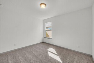 250 Boatright Blvd in Jarrell, TX - Building Photo - Building Photo