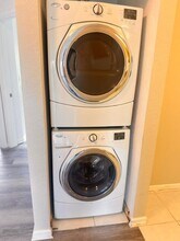 1145 Golden Lakes Blvd in West Palm Beach, FL - Foto de edificio - Building Photo