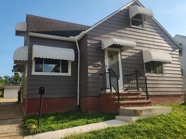 property at 11202 Mountview Ave