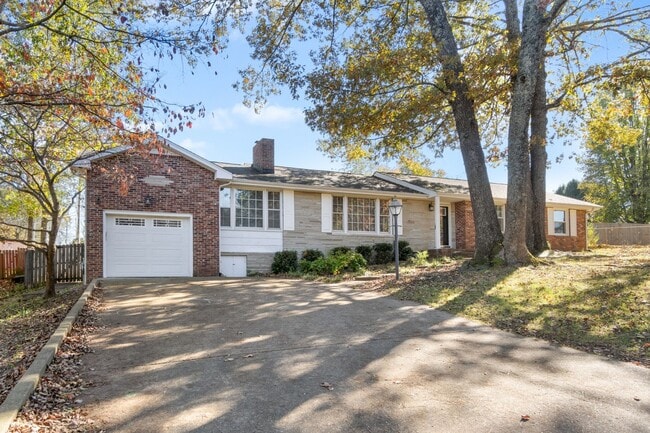27 Bunker Hill Rd in Clarksville, TN - Building Photo - Building Photo