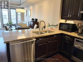 1717 Avenue Rd in Toronto, ON - Building Photo - Building Photo