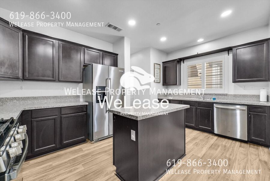 37355 Paseo Tulipa in Murrieta, CA - Building Photo