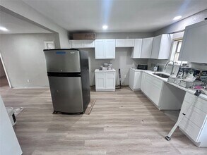 4737 Alvin St in Houston, TX - Building Photo - Building Photo