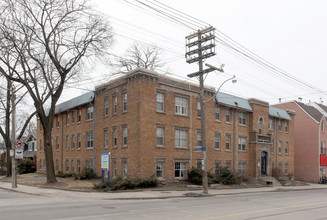 Georgian Arms in Toronto, ON - Building Photo - Building Photo